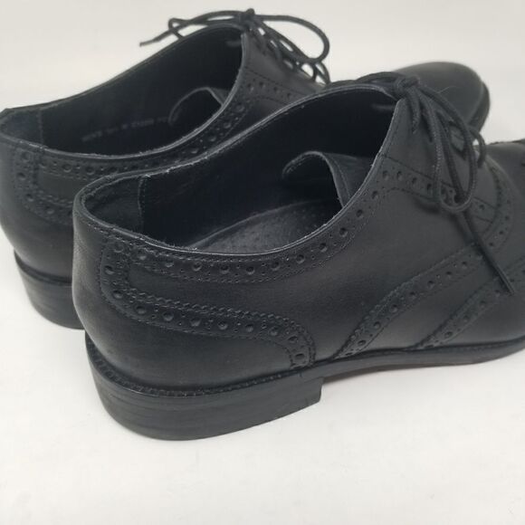 COLE HAAN BLACK LEATHER TIE PROFESSIONAL SHOES. SIZE 10.5\